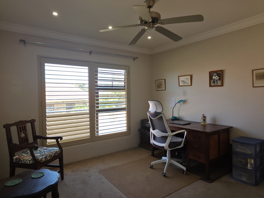3 Bedroom Property for Sale in Wavecrest Eastern Cape